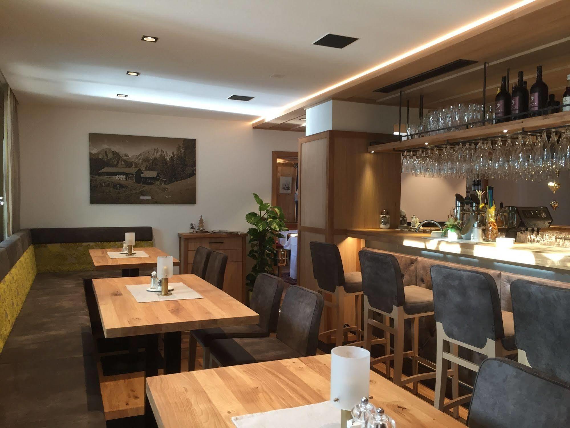 莫亚里霍夫酒店 利恩茨 外观 照片